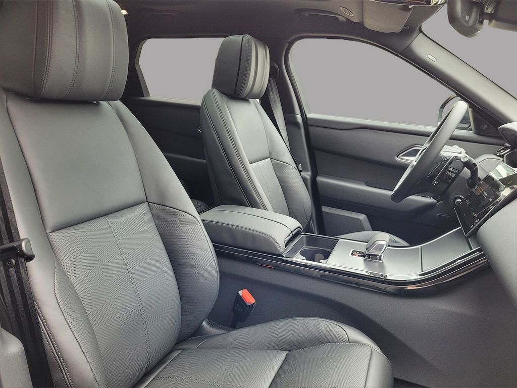 Land Rover Range Rover Velar 2024 г. Серый, пробег 37850 км