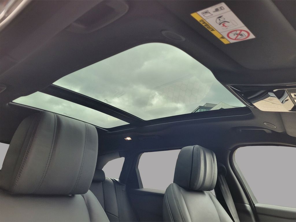 Land Rover Range Rover Velar 2024 г. Серый, пробег 37850 км