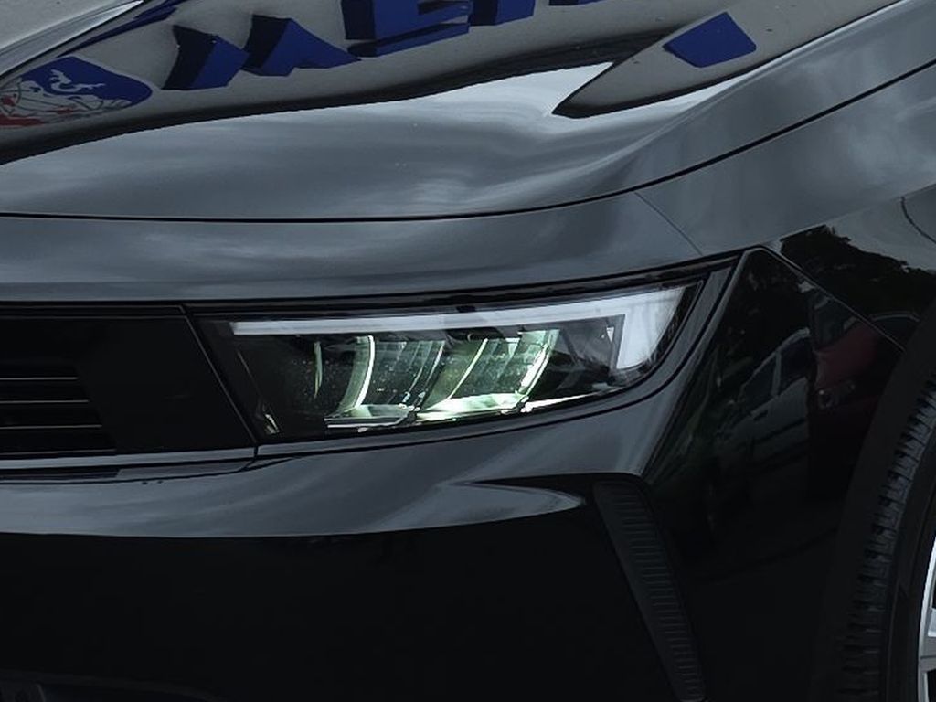 Opel Astra 2023 г. Чёрный, пробег 58072 км
