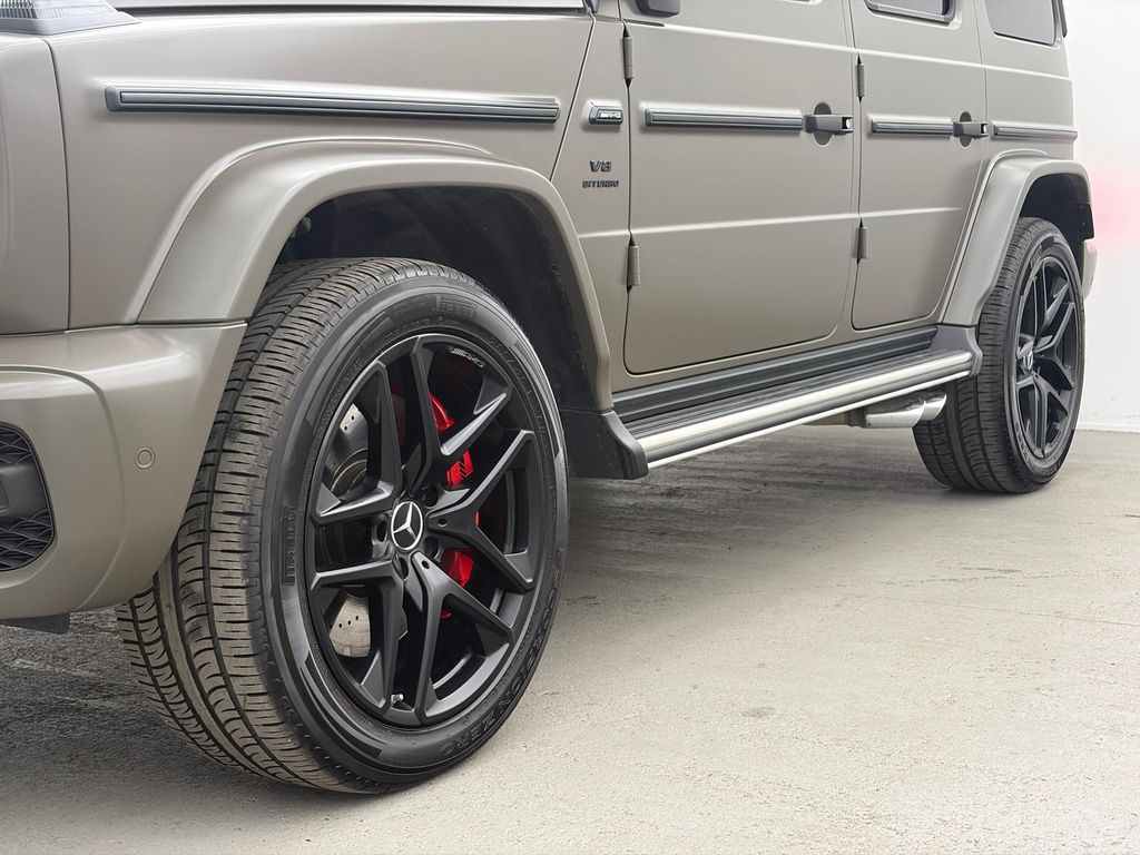 Mercedes-Benz G 63 AMG 2022 г. Зелёный, пробег 44986 км