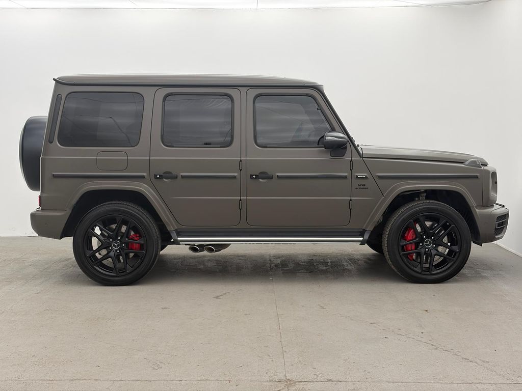Mercedes-Benz G 63 AMG 2022 г. Зелёный, пробег 44986 км
