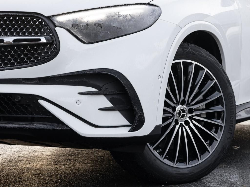 Mercedes-Benz GLC 300 2025 г. Белый, пробег 39297 км