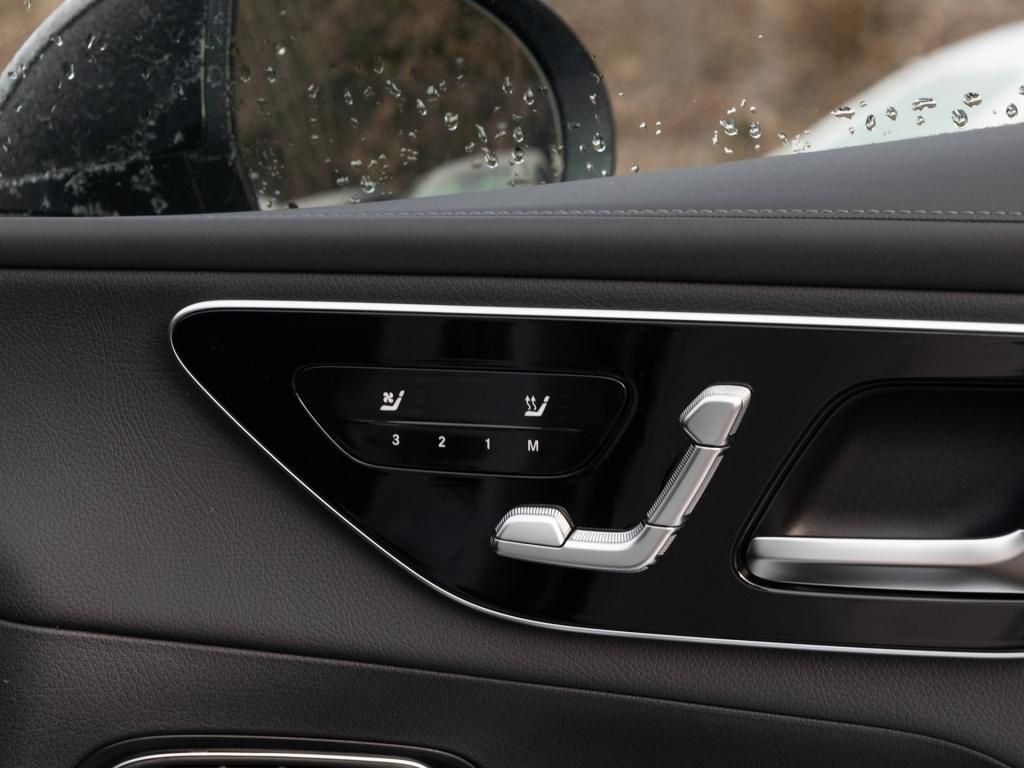 Mercedes-Benz GLC 300 2025 г. Белый, пробег 39297 км