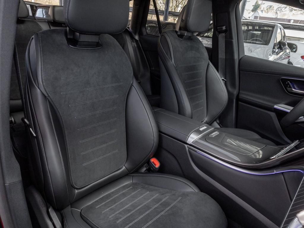 Mercedes-Benz GLC 300 2025 г. Чёрный, пробег 36500 км