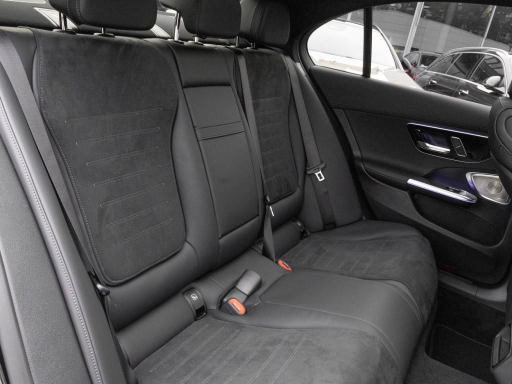 Mercedes-Benz C 200 2025 г. Чёрный, пробег 14500 км