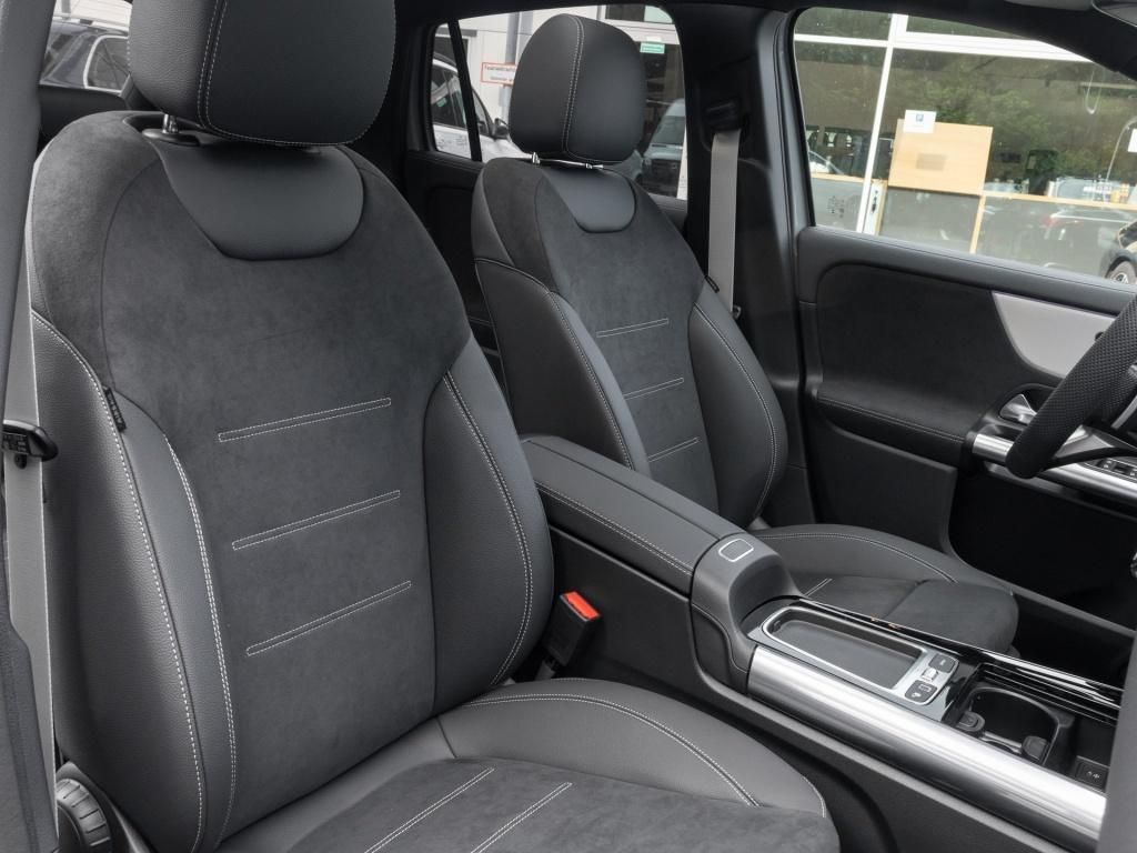 Mercedes-Benz GLA 220 2025 г. Серый, пробег 31500 км