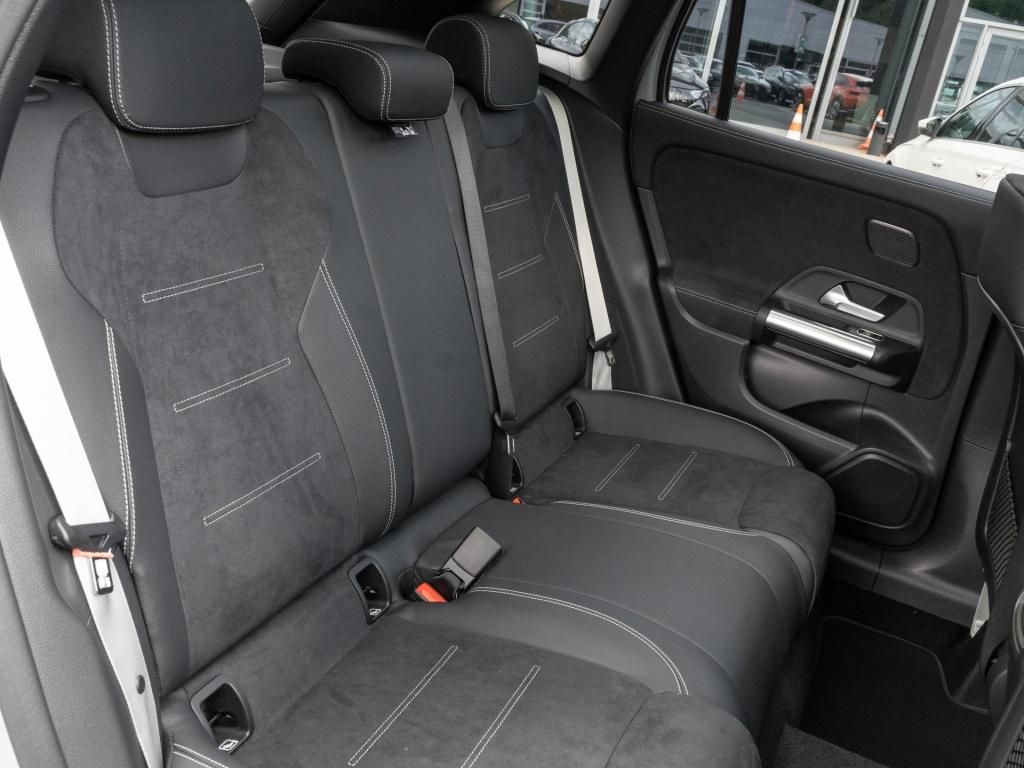 Mercedes-Benz GLA 220 2025 г. Серый, пробег 28500 км