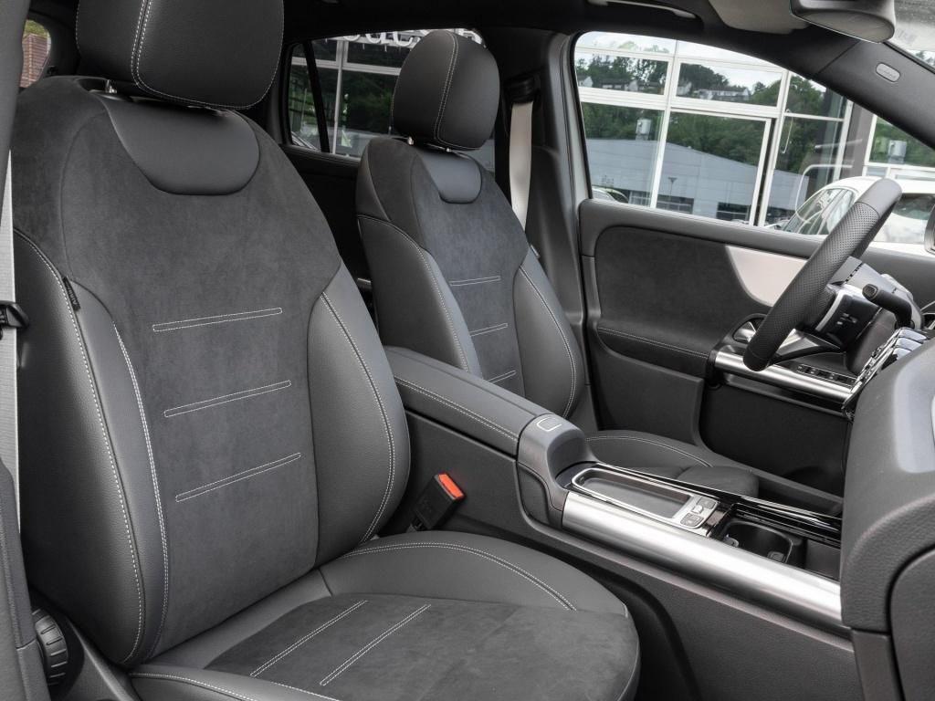 Mercedes-Benz GLA 220 2025 г. Серый, пробег 28500 км