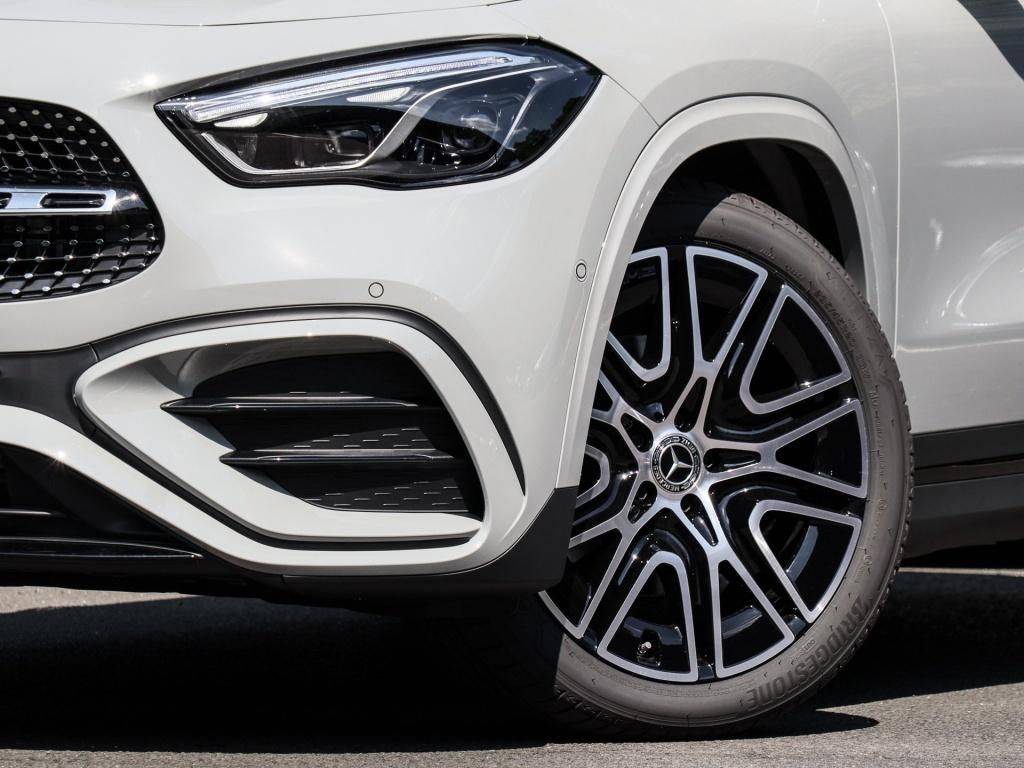 Mercedes-Benz GLA 220 2025 г. Серый, пробег 24500 км