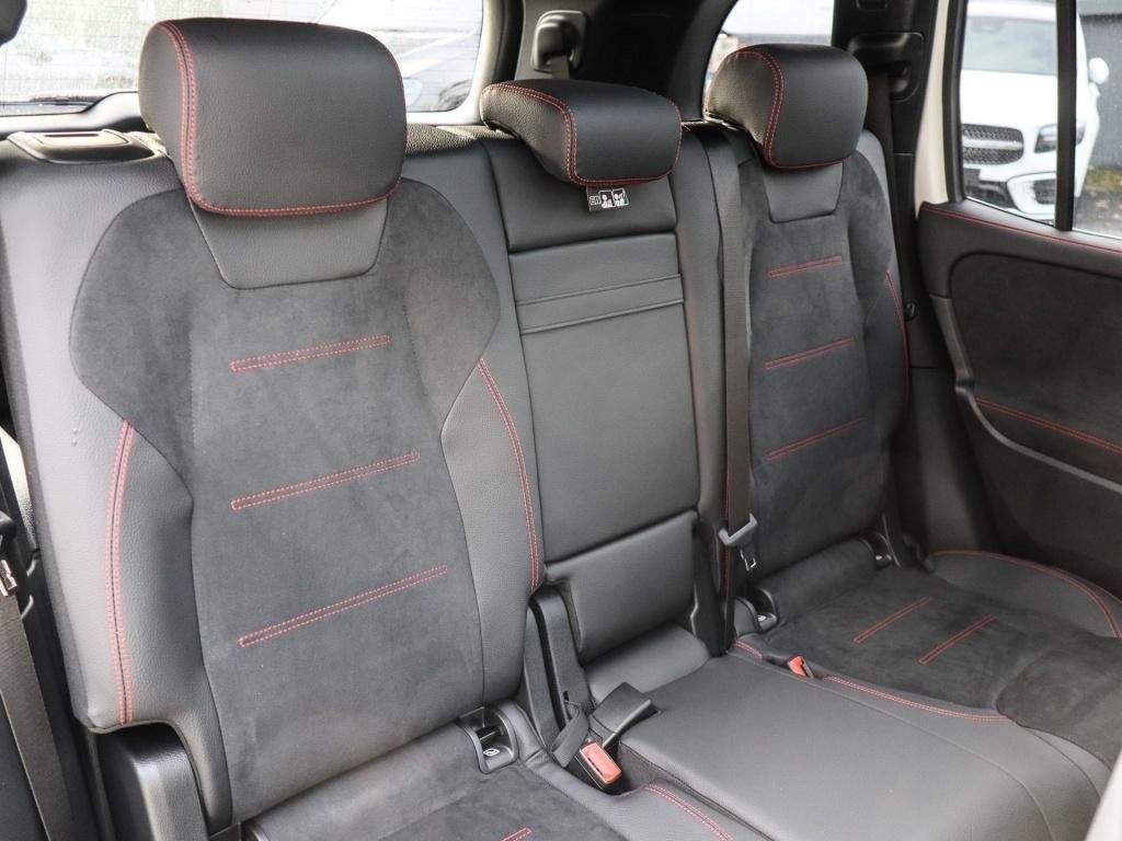 Mercedes-Benz GLB 220 2025 г. Белый, пробег 24500 км