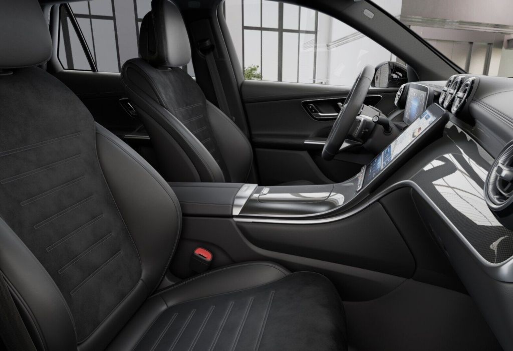 Mercedes-Benz GLC 200 2026 г. Серый, пробег 9500 км