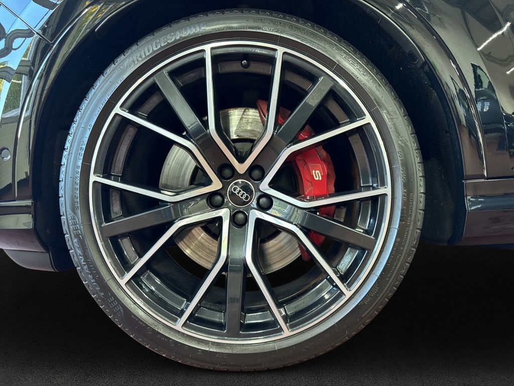 Audi SQ7 2022 г. Чёрный, пробег 56500 км