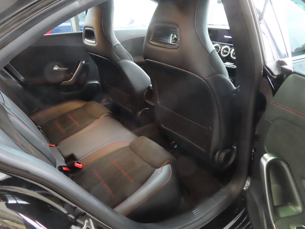 Mercedes-Benz CLA 200 2025 г. Чёрный, пробег 50785 км