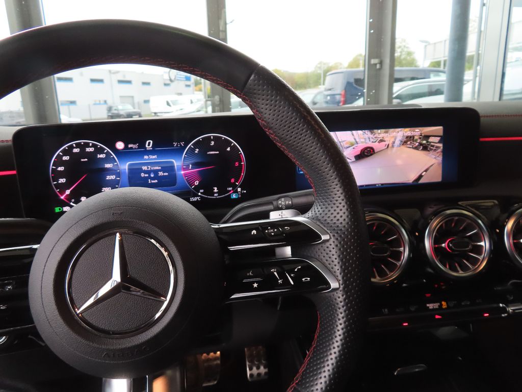 Mercedes-Benz CLA 200 2025 г. Чёрный, пробег 50785 км