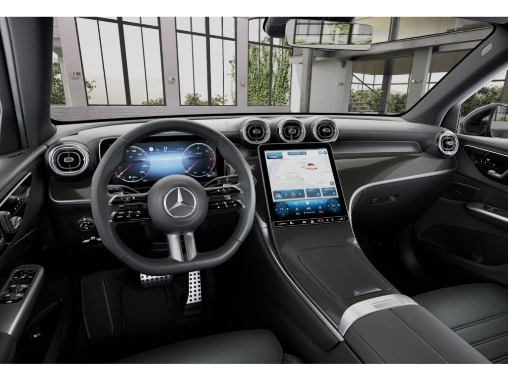 Mercedes-Benz GLC 220 2025 г. Чёрный, пробег 29987 км