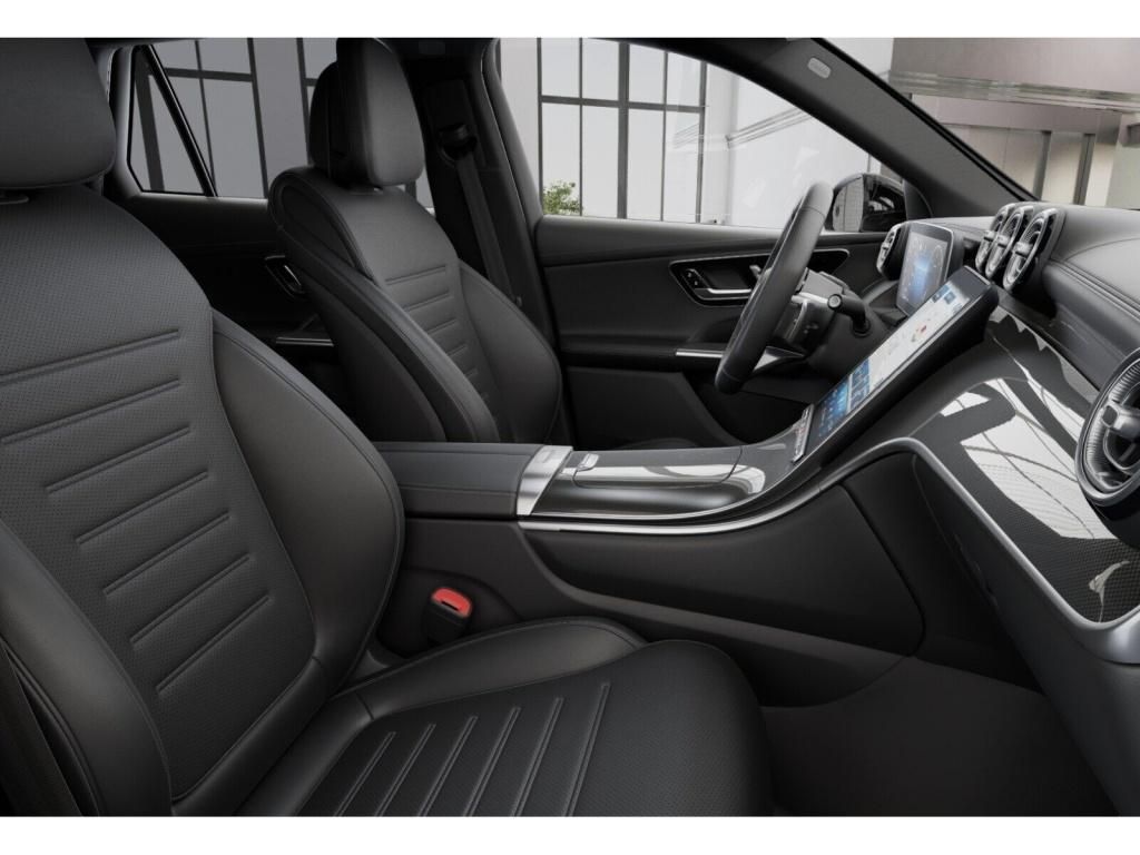 Mercedes-Benz GLC 220 2025 г. Чёрный, пробег 29987 км