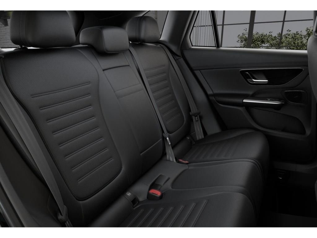 Mercedes-Benz GLC 220 2025 г. Чёрный, пробег 29987 км