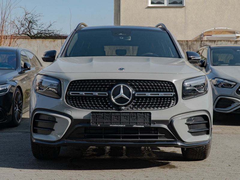 Mercedes-Benz GLB 220 2026 г. Серый, пробег 14500 км