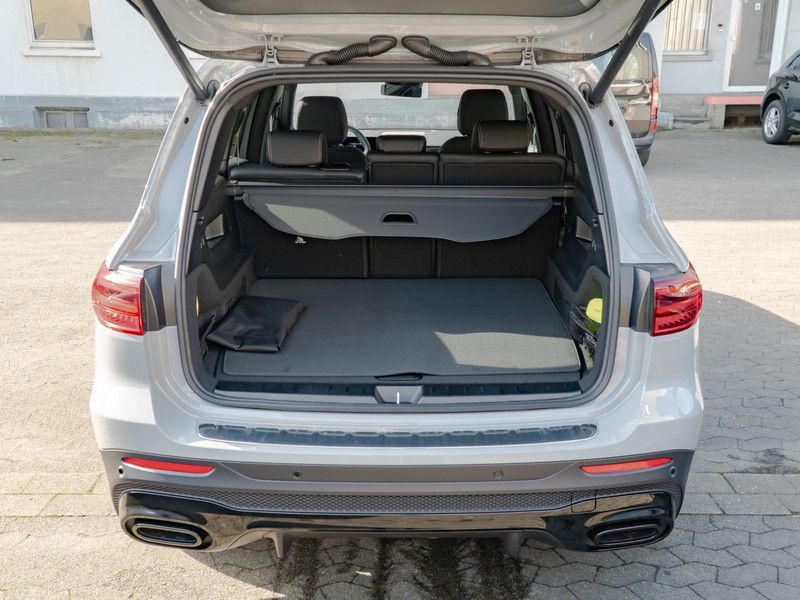 Mercedes-Benz GLB 220 2026 г. Серый, пробег 14500 км