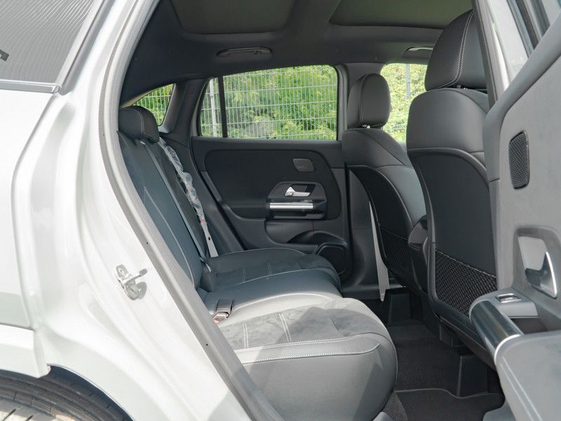 Mercedes-Benz GLA 250 2025 г. Серый, пробег 19900 км