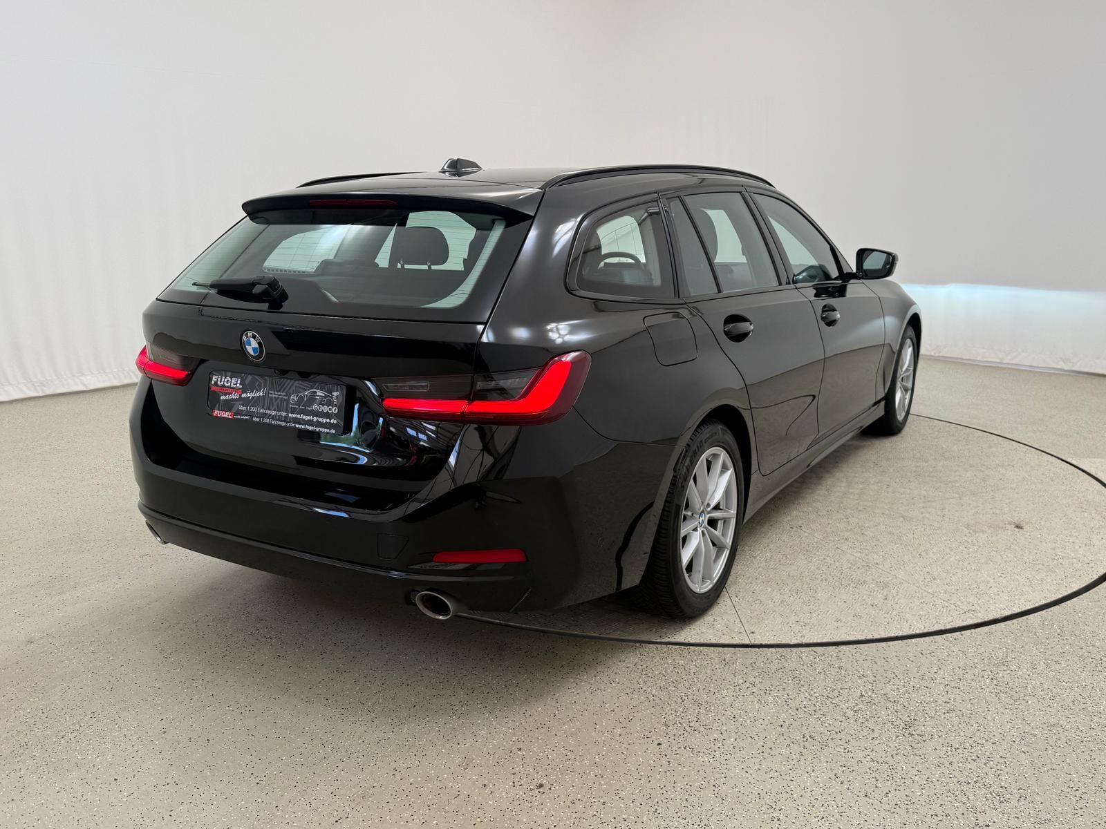 BMW 318 2025 г. Чёрный, пробег 48181 км