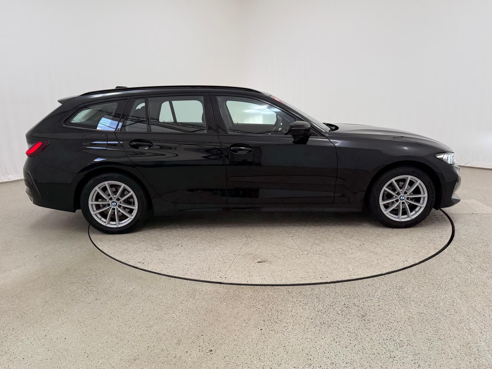 BMW 318 2025 г. Чёрный, пробег 48181 км
