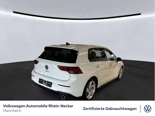 Volkswagen Golf 2023 г. Белый, пробег 28873 км