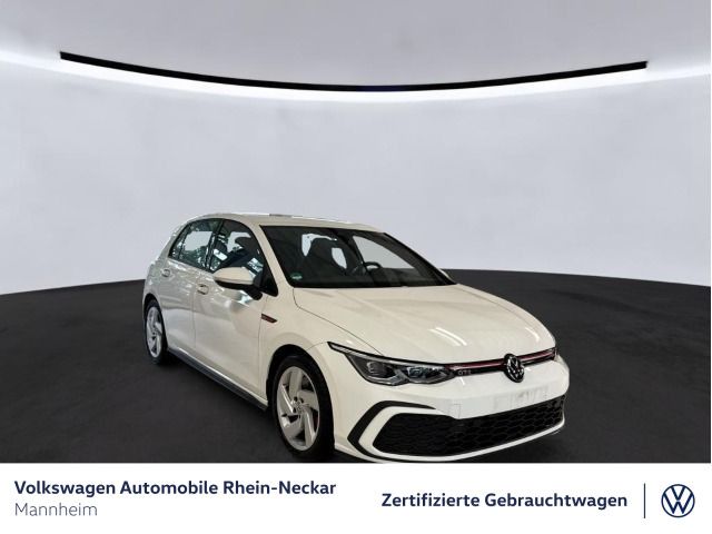 Volkswagen Golf 2023 г. Белый, пробег 28873 км