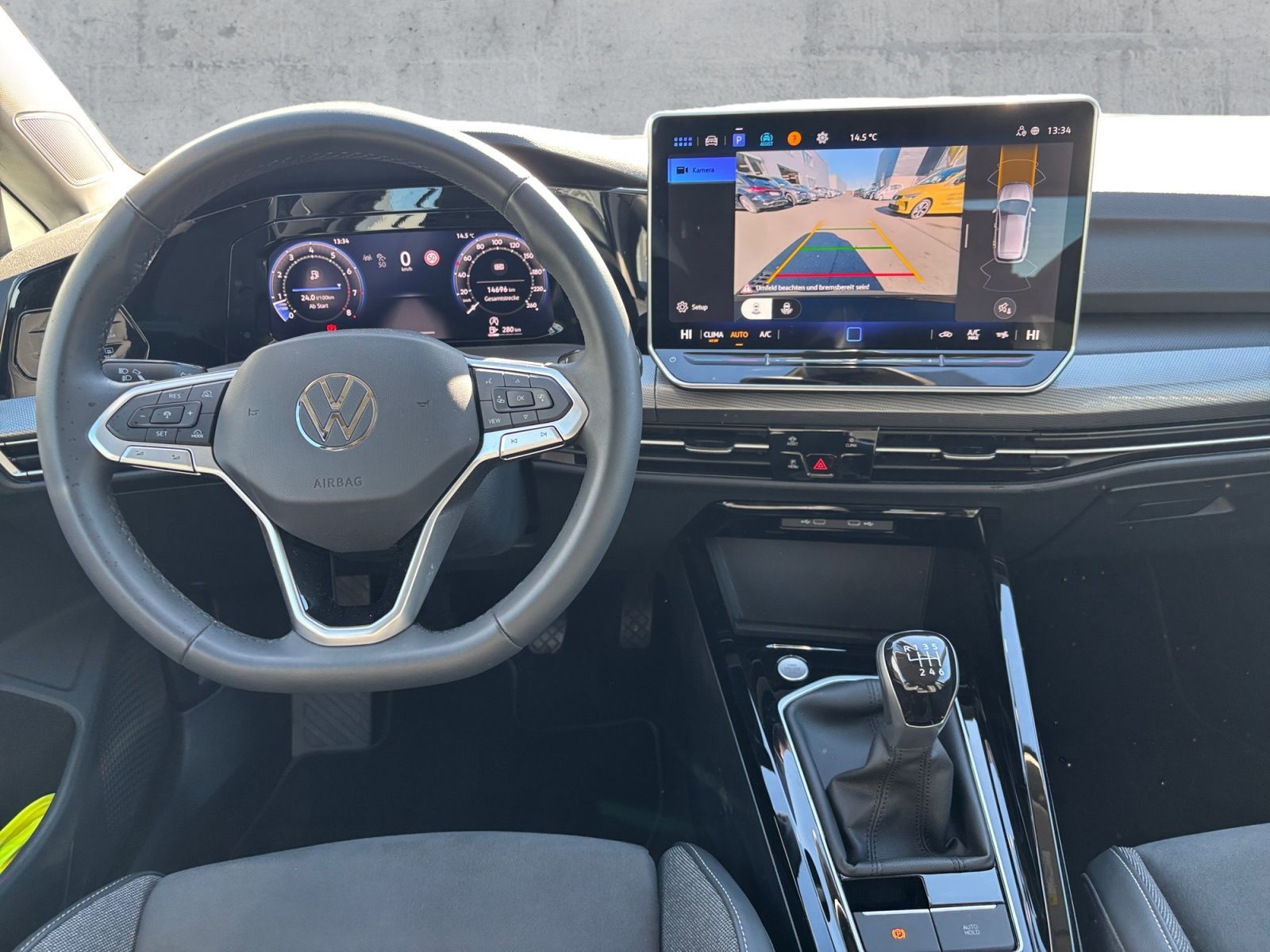 Volkswagen Golf 2025 г. Серый, пробег 14694 км