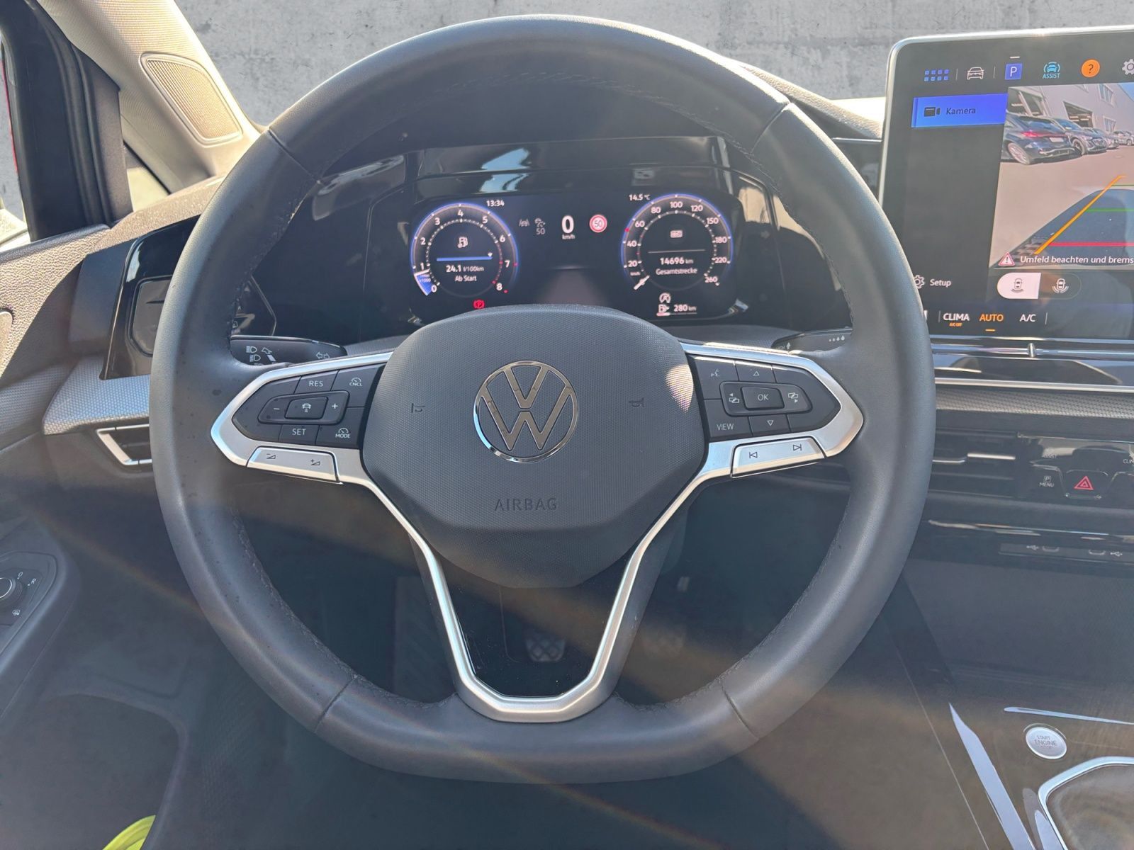 Volkswagen Golf 2025 г. Серый, пробег 14694 км