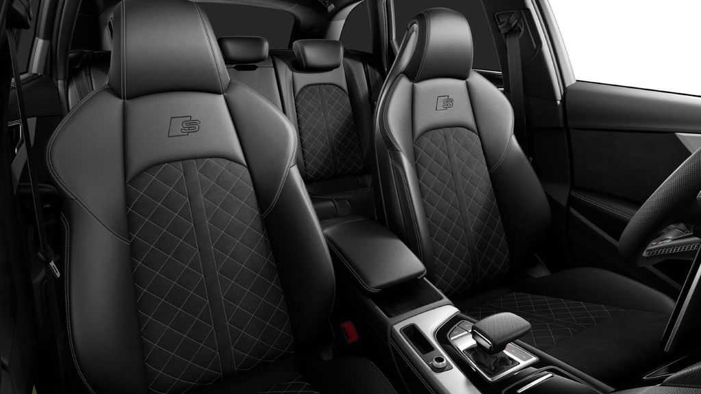 Audi A4 2023 г. Чёрный, пробег 39033 км
