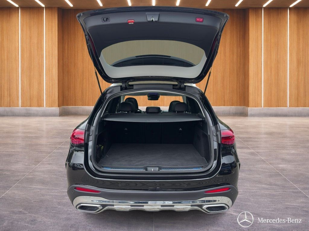 Mercedes-Benz GLC 300 2025 г. Чёрный, пробег 11856 км
