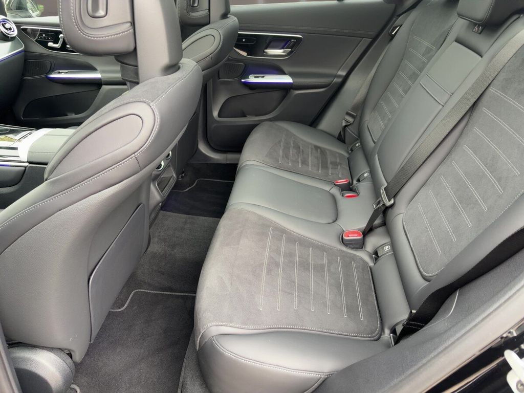 Mercedes-Benz GLC 300 2025 г. Чёрный, пробег 11856 км