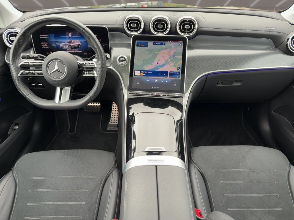 Mercedes-Benz GLC 300 2025 г. Чёрный, пробег 11856 км
