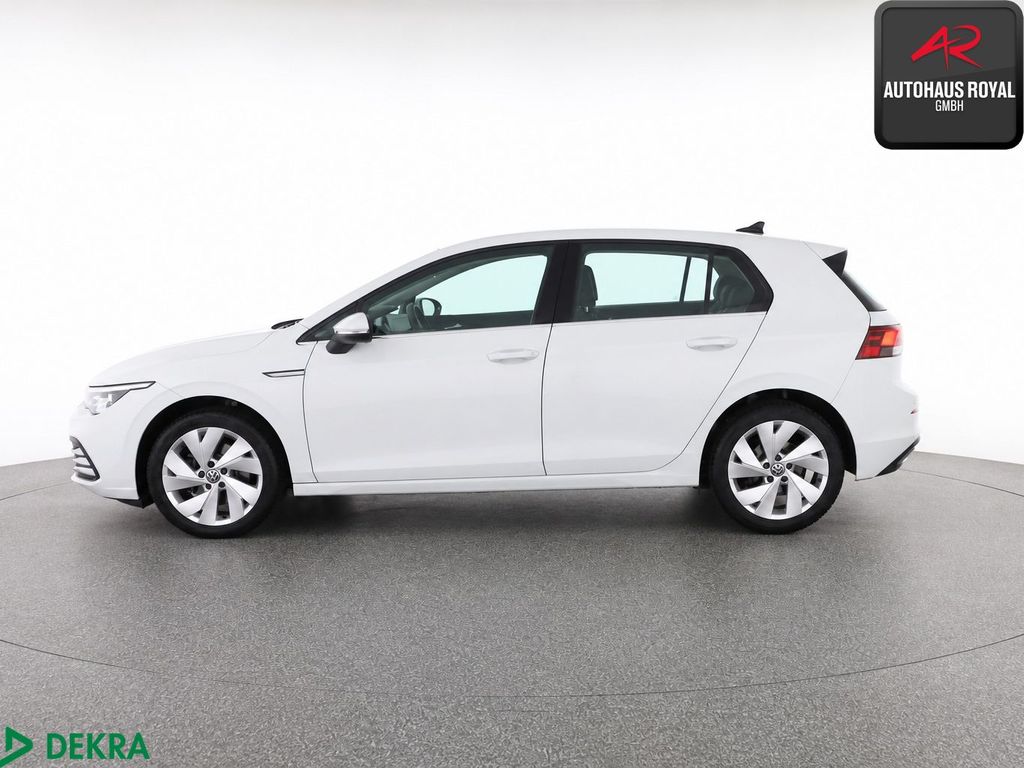 Volkswagen Golf 2024 г. Белый, пробег 28333 км