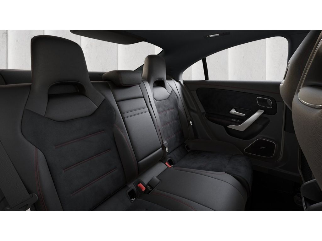 Mercedes-Benz CLA 200 2025 г. Белый, пробег 17591 км