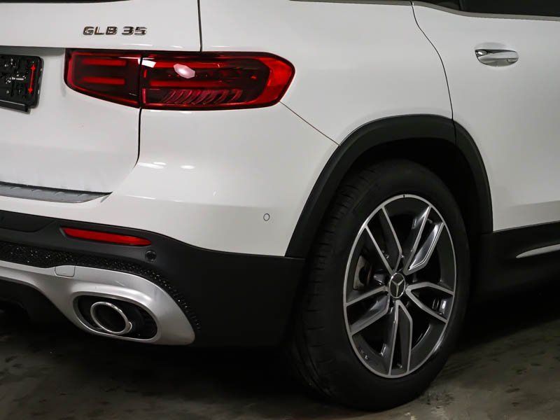 Mercedes-Benz GLB 35 AMG 2025 г. Белый, пробег 27116 км