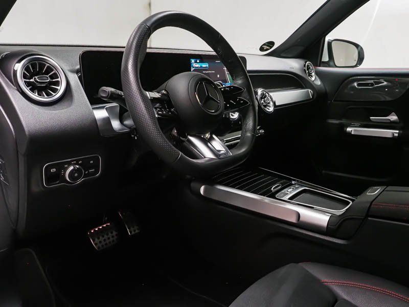 Mercedes-Benz GLB 35 AMG 2025 г. Белый, пробег 27116 км