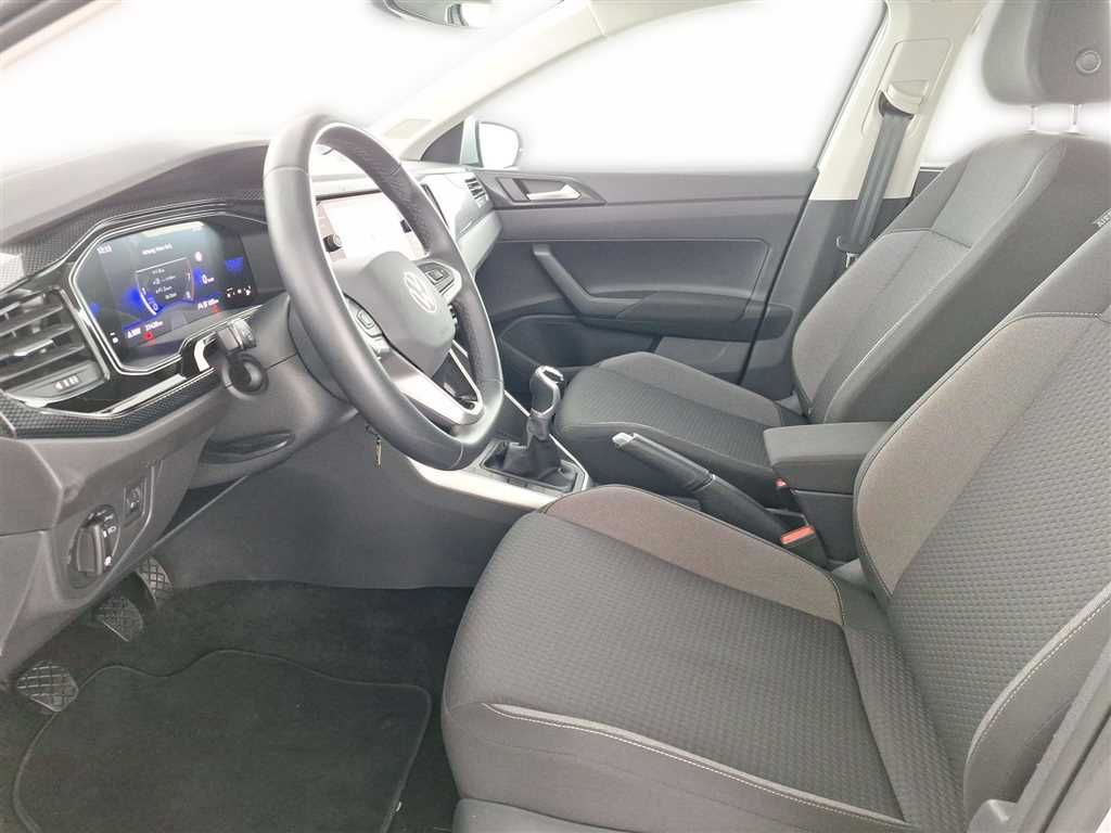 Volkswagen Polo 2024 г. Серебристый, пробег 31418 км