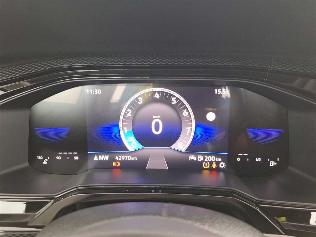 Volkswagen Polo 2024 г. Синий, пробег 42937 км