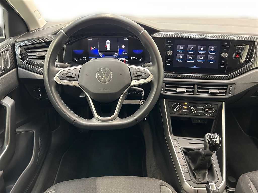 Volkswagen Polo 2024 г. Чёрный, пробег 21845 км