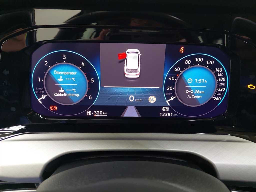 Volkswagen Golf 2023 г. Чёрный, пробег 12355 км