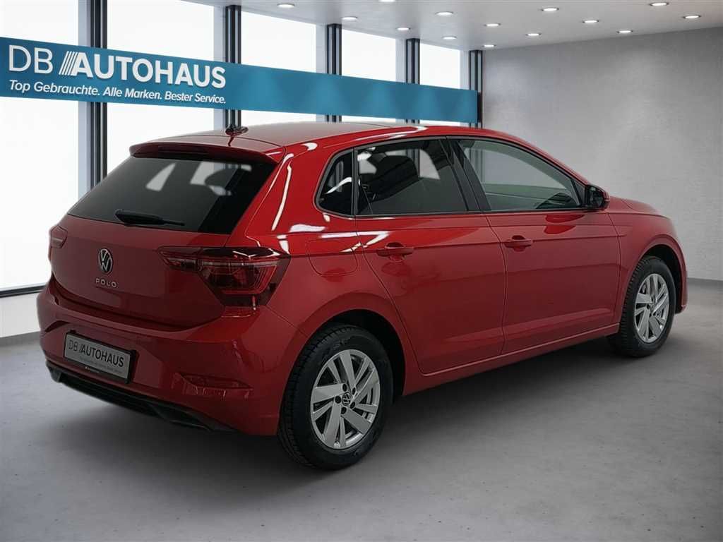 Volkswagen Polo 2024 г. Красный, пробег 46530 км