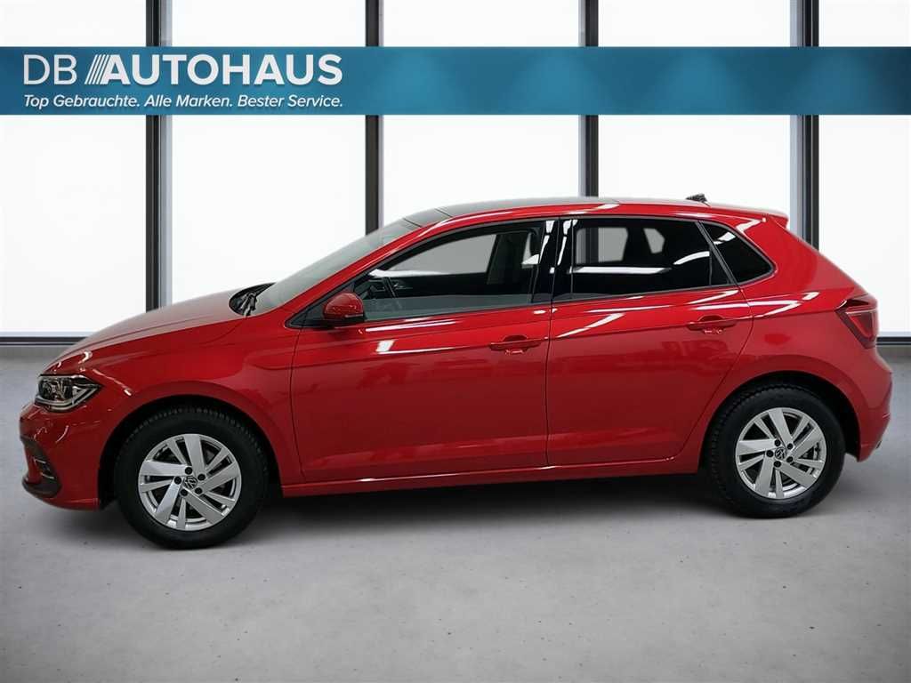 Volkswagen Polo 2024 г. Красный, пробег 46530 км