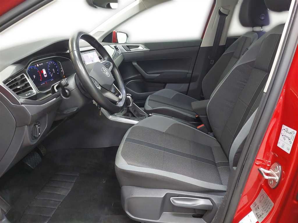 Volkswagen Polo 2024 г. Красный, пробег 46530 км