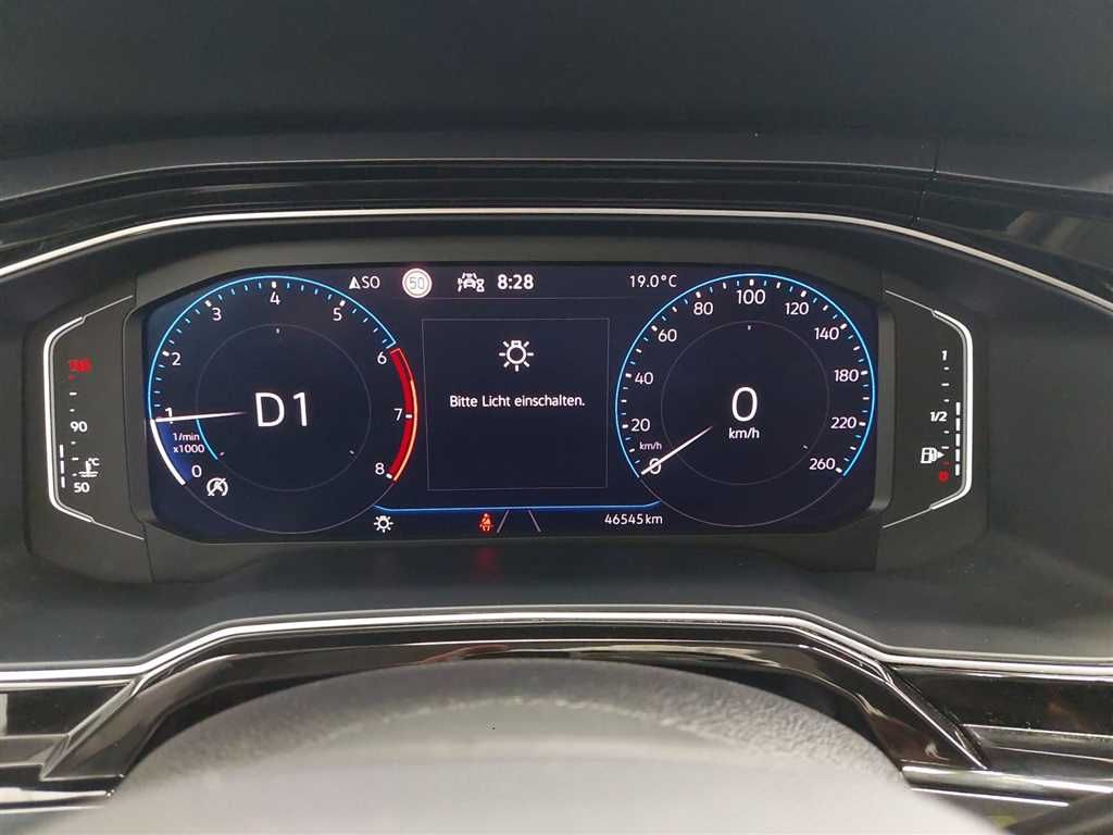 Volkswagen Polo 2024 г. Красный, пробег 46530 км