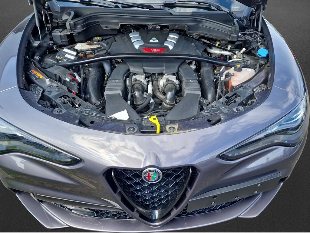 Alfa Romeo Stelvio 2024 г. Серый, пробег 48544 км