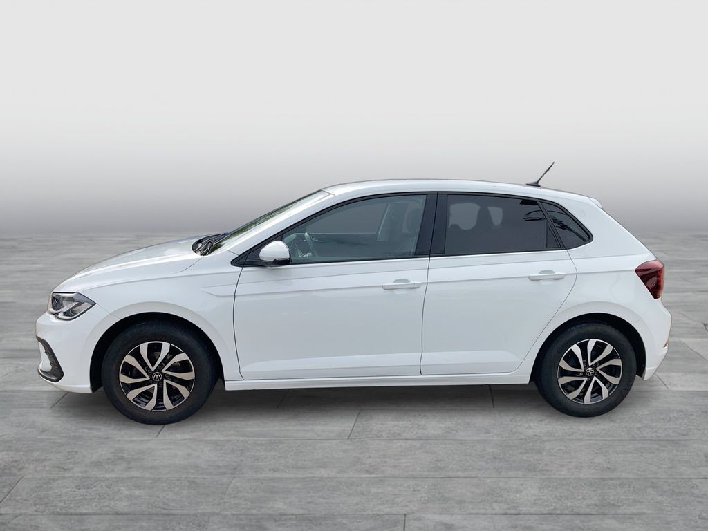 Volkswagen Polo 2023 г. Белый, пробег 37500 км