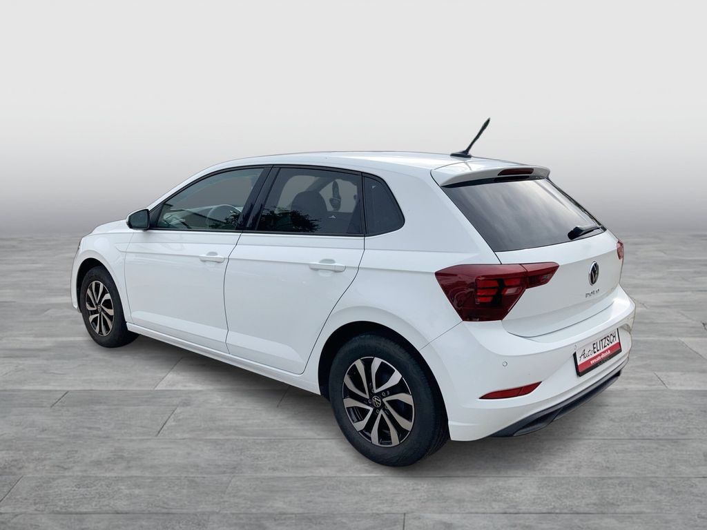 Volkswagen Polo 2023 г. Белый, пробег 37500 км