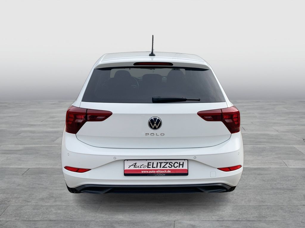 Volkswagen Polo 2023 г. Белый, пробег 37500 км